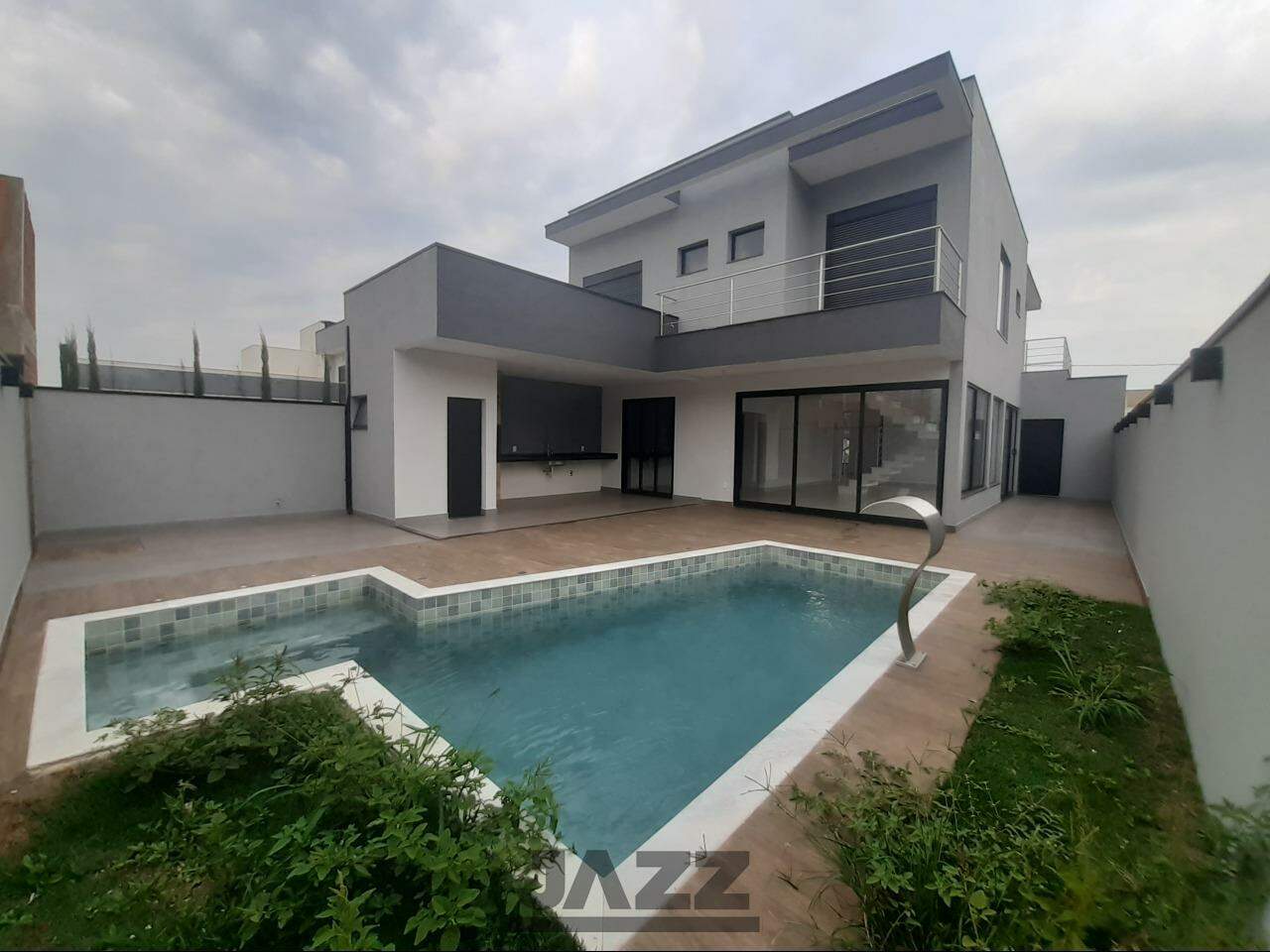 Casa de Condomínio à venda com 3 quartos, 250m² - Foto 1