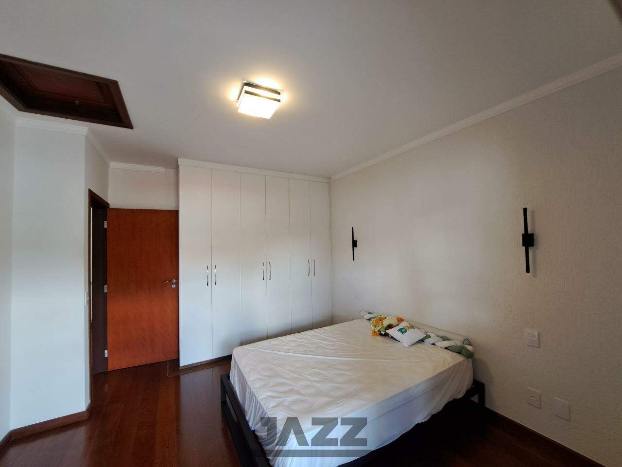 Casa de Condomínio à venda com 4 quartos, 290m² - Foto 30