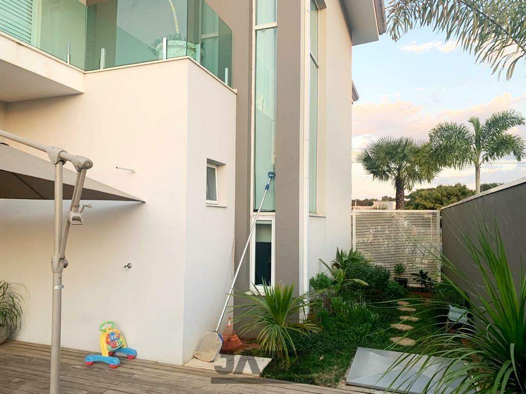 Casa de Condomínio à venda com 3 quartos, 220m² - Foto 5