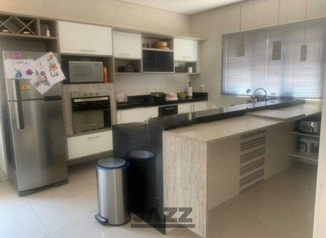 Casa à venda com 3 quartos, 220m² - Foto 7