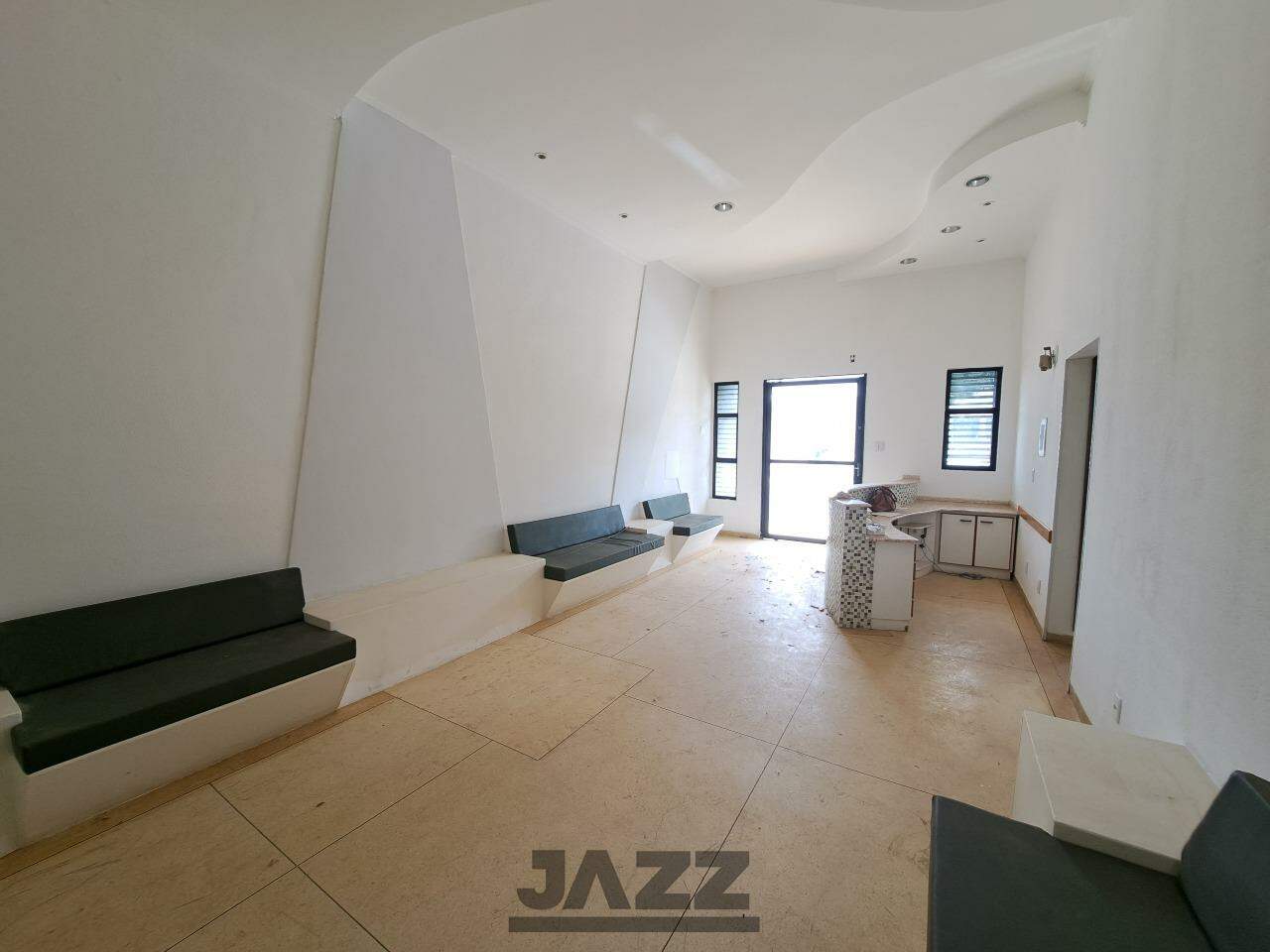 Casa à venda com 3 quartos, 6122m² - Foto 4