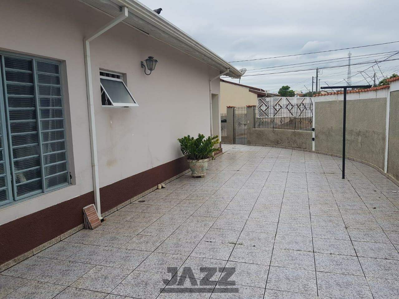 Casa à venda com 3 quartos, 250m² - Foto 7