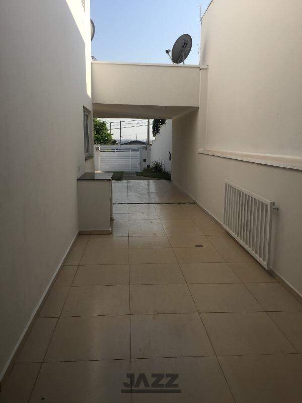 Casa à venda com 3 quartos, 250m² - Foto 17