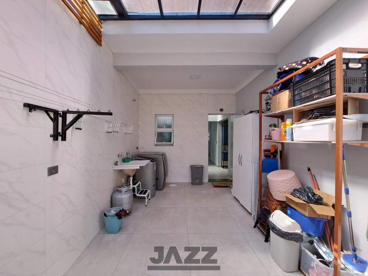 Casa à venda com 3 quartos, 220m² - Foto 27