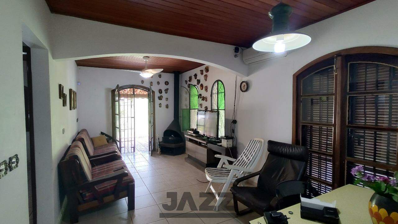 Fazenda à venda com 5 quartos, 286m² - Foto 18