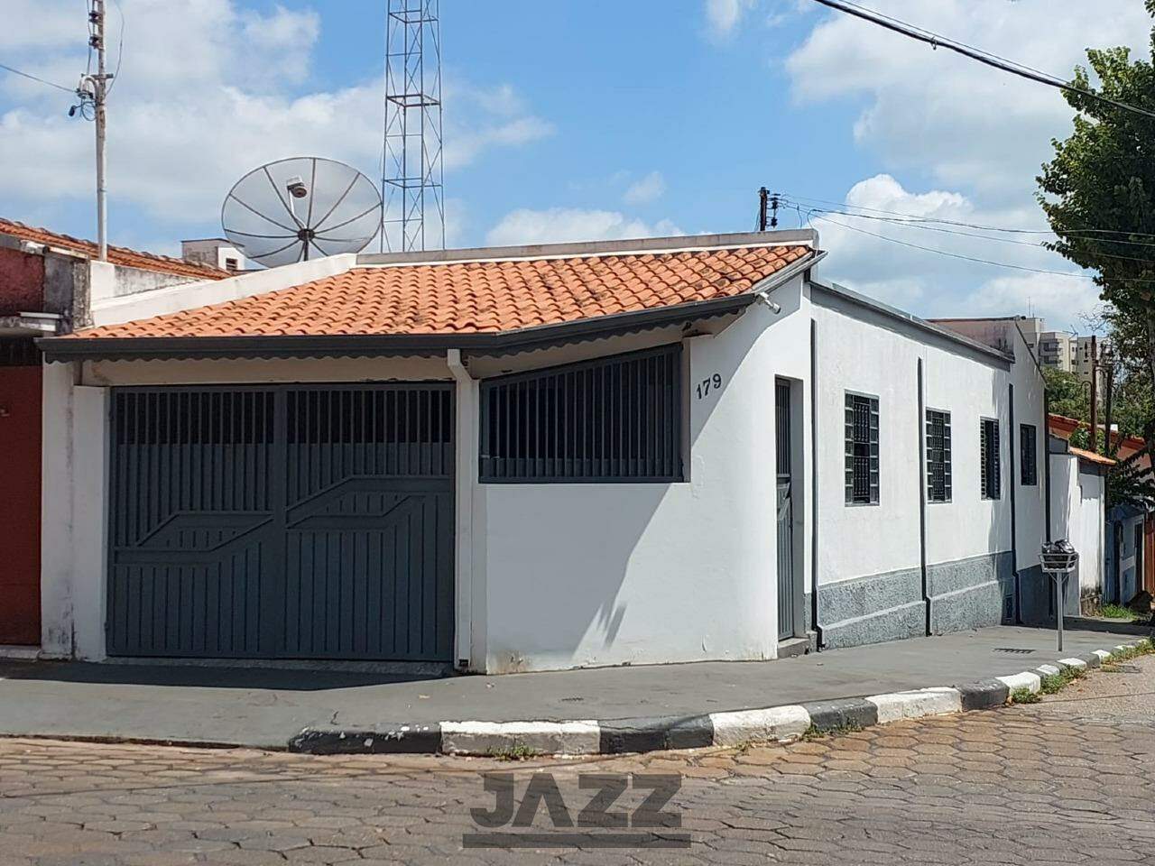 Casa à venda com 2 quartos, 90m² - Foto 1