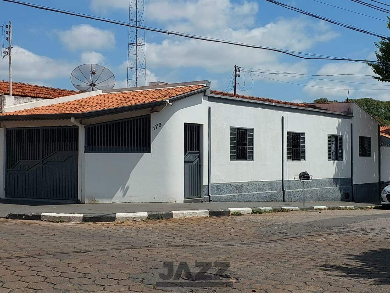 Casa à venda com 2 quartos, 90m² - Foto 3