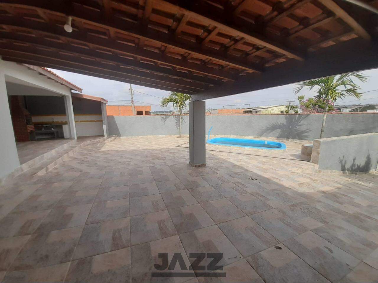 Casa para alugar com 3 quartos, 170m² - Foto 1