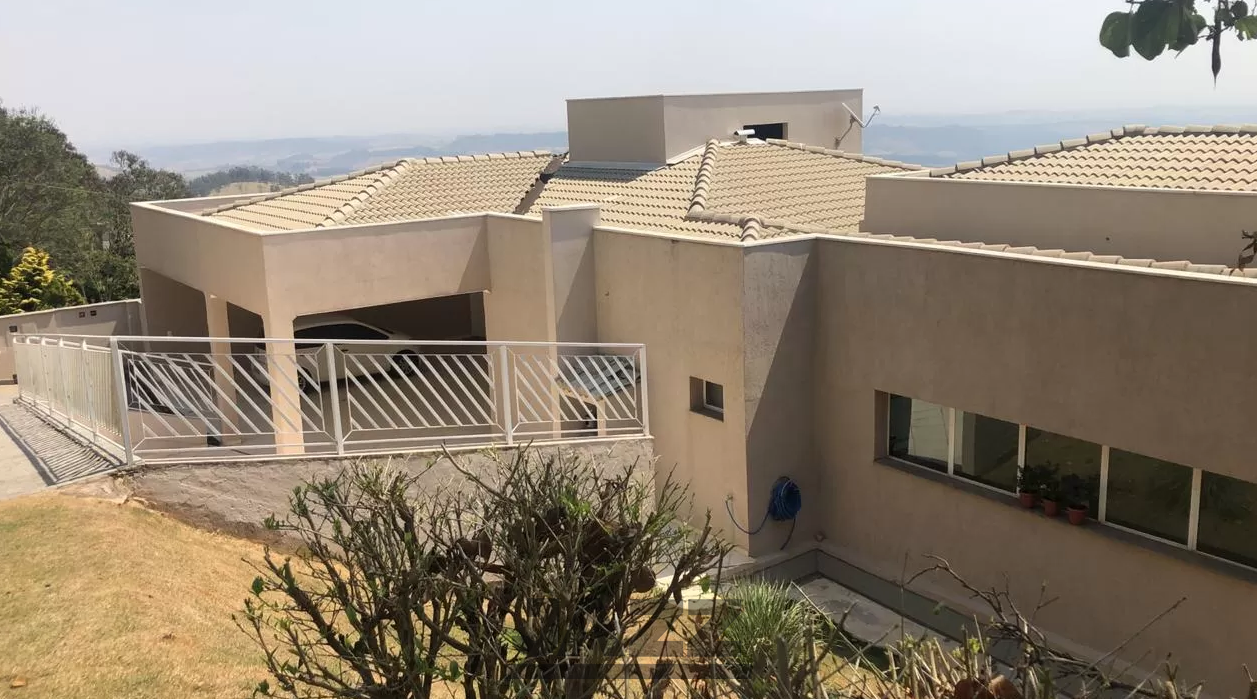 Casa de Condomínio à venda com 6 quartos, 1400m² - Foto 1