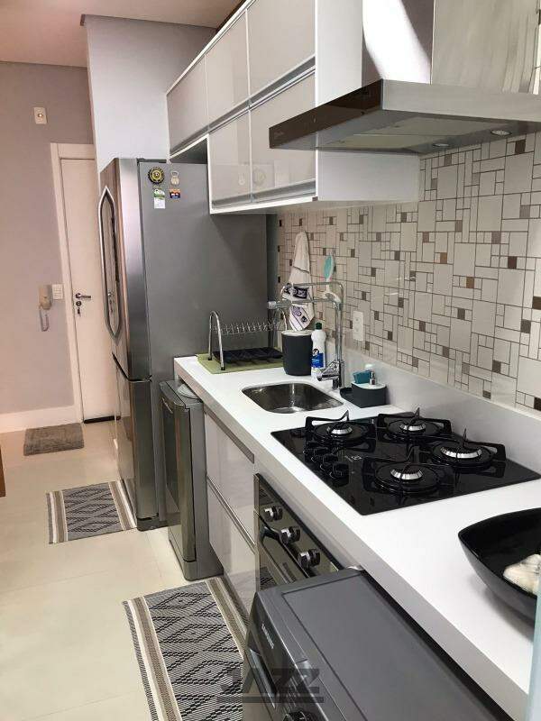 Apartamento à venda com 3 quartos, 76m² - Foto 7