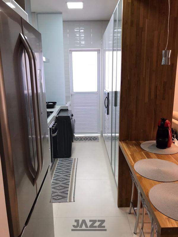 Apartamento à venda com 3 quartos, 76m² - Foto 8