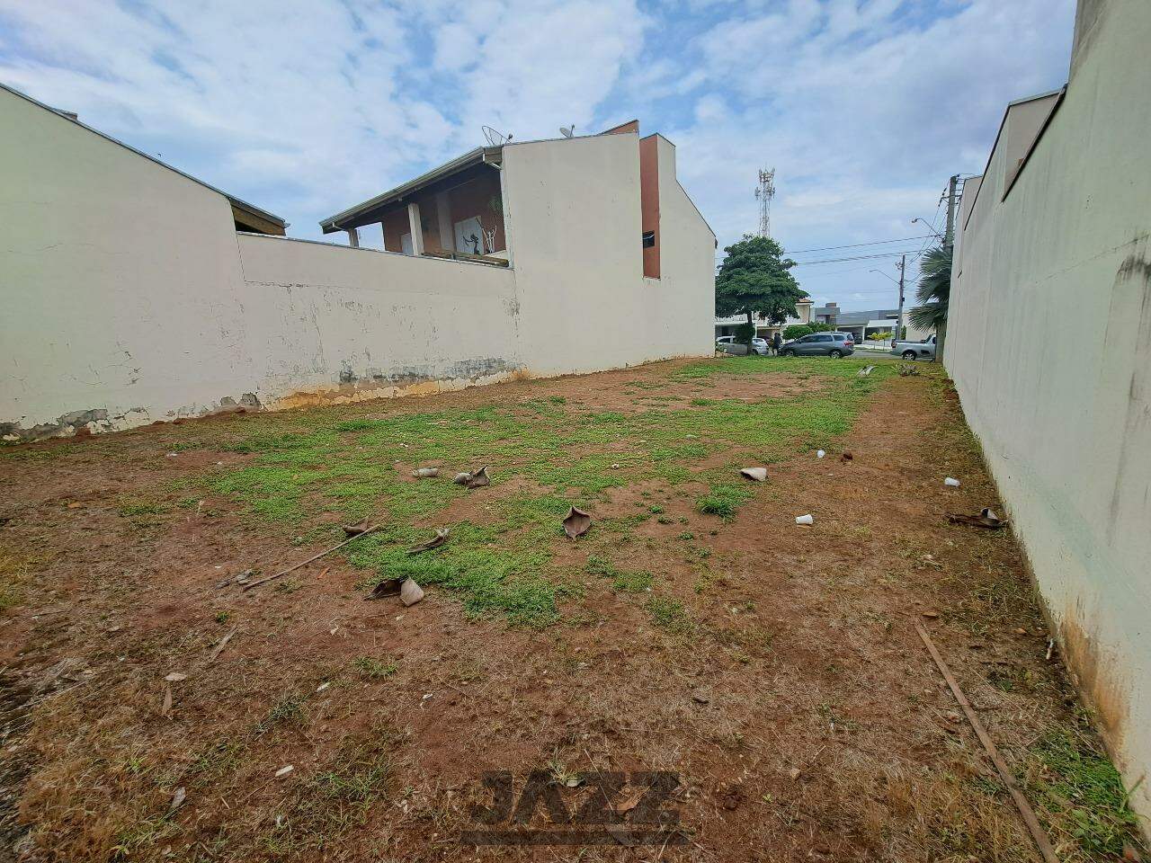 Terreno à venda, 300m² - Foto 1