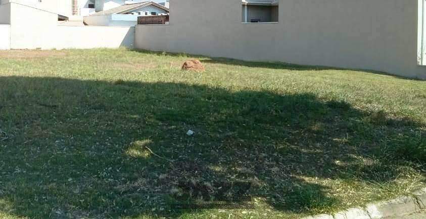 Terreno à venda, 300m² - Foto 1