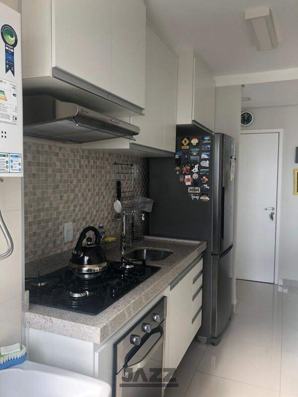 Apartamento à venda com 2 quartos, 65m² - Foto 7