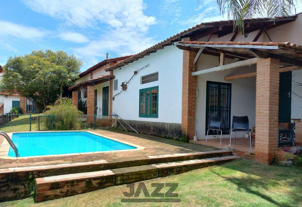 Casa à venda com 4 quartos, 555m² - Foto 1