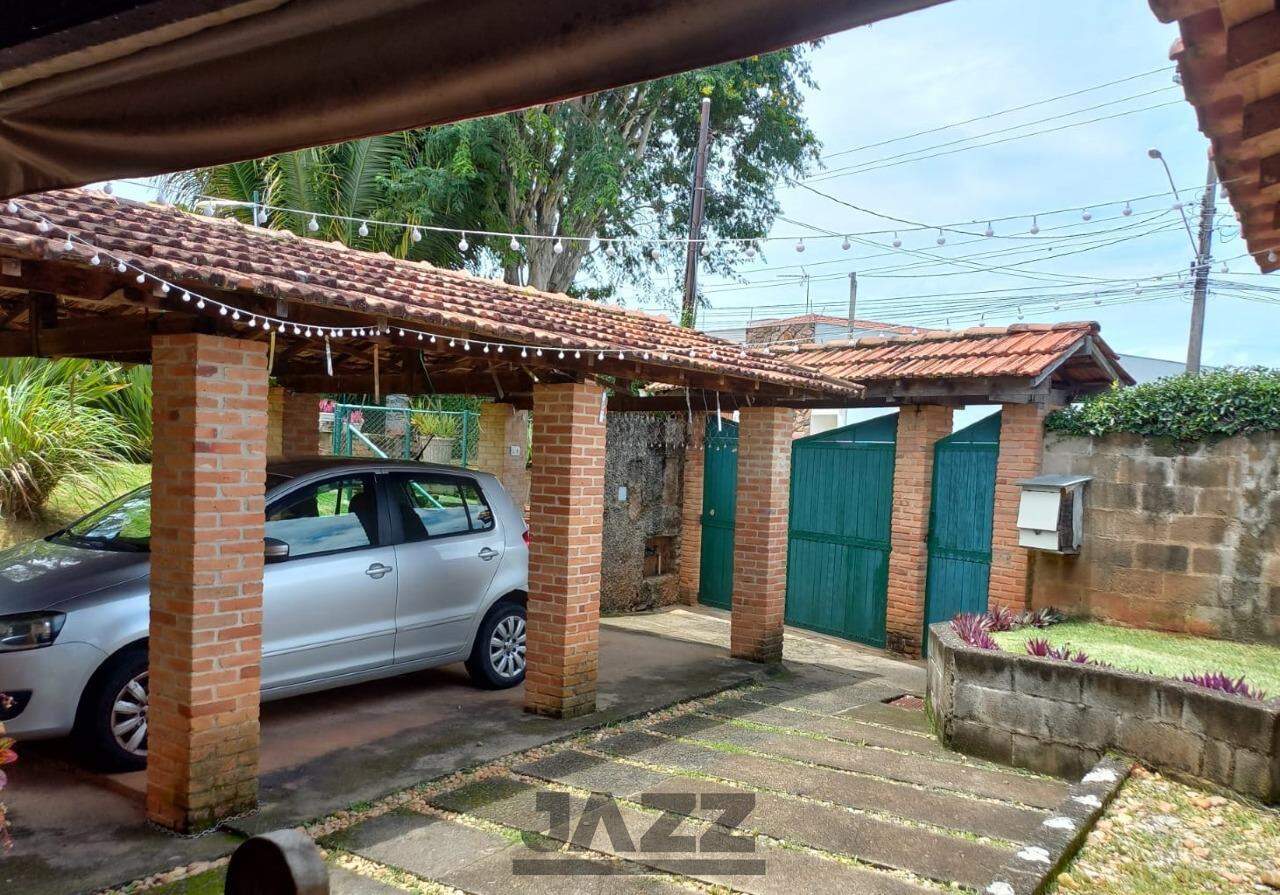 Casa à venda com 4 quartos, 555m² - Foto 2