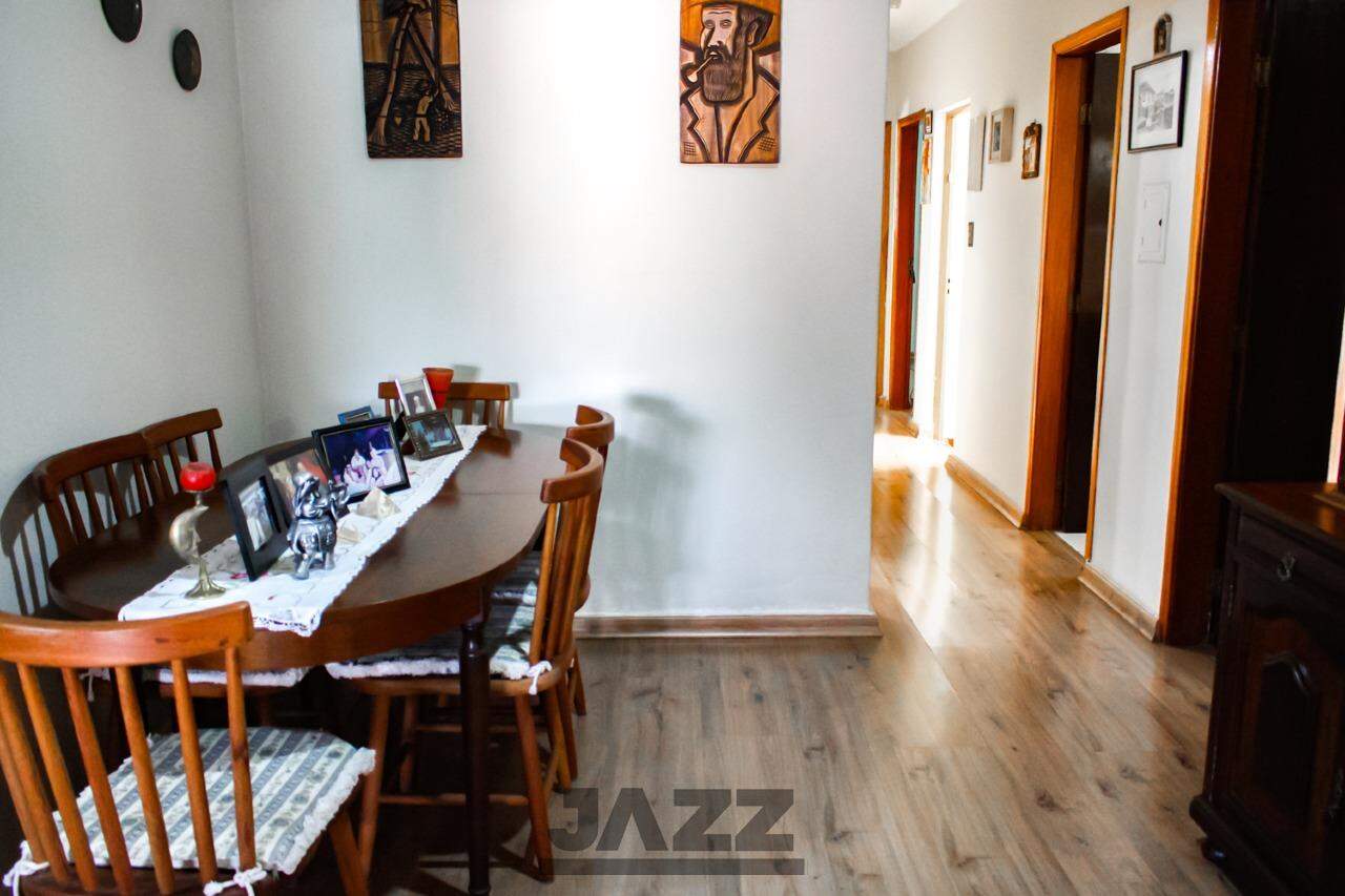 Casa à venda com 4 quartos, 210m² - Foto 26