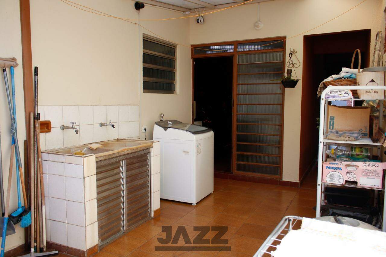 Casa à venda com 4 quartos, 210m² - Foto 44