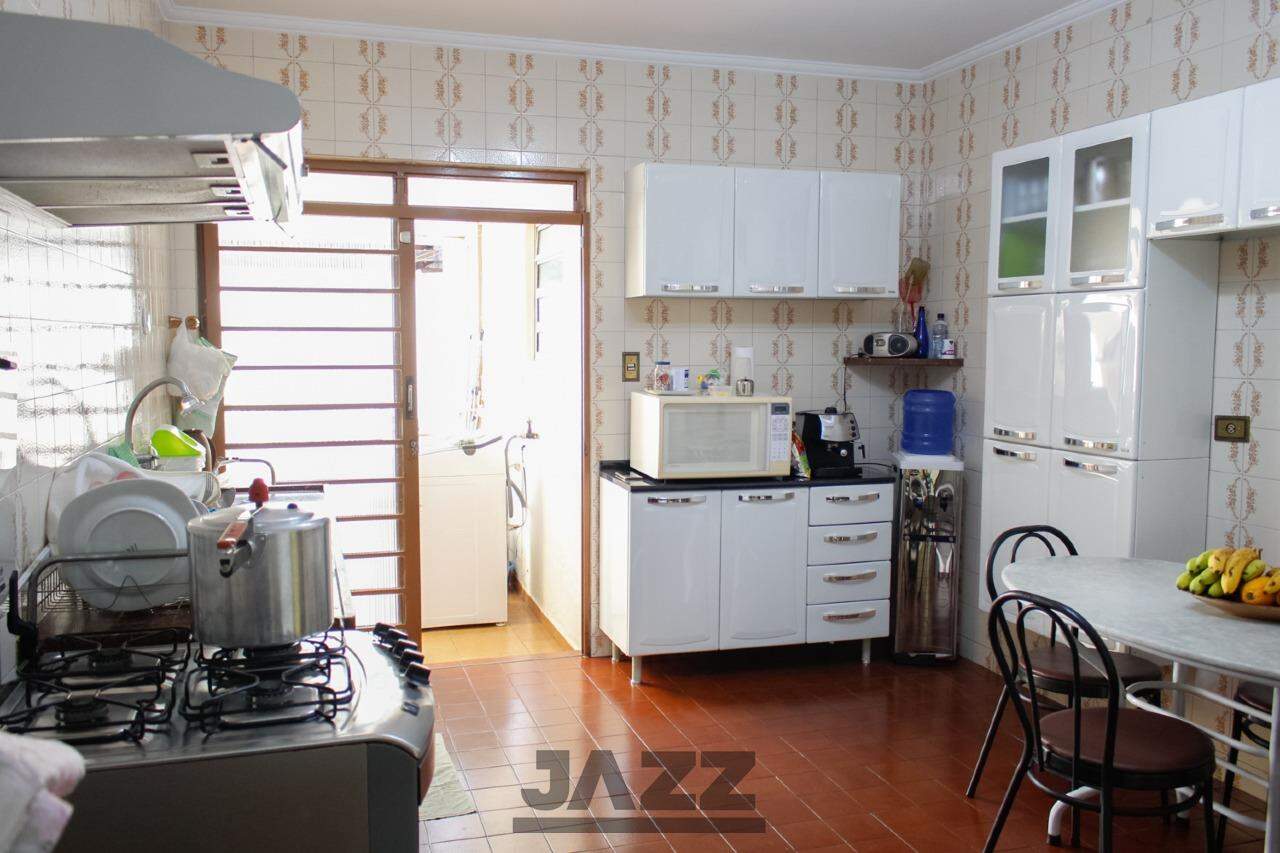 Casa à venda com 4 quartos, 210m² - Foto 40