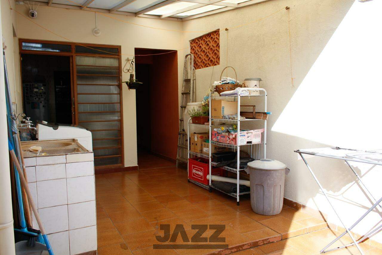 Casa à venda com 4 quartos, 210m² - Foto 43