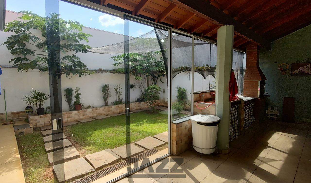 Casa de Condomínio à venda com 3 quartos, 220m² - Foto 24