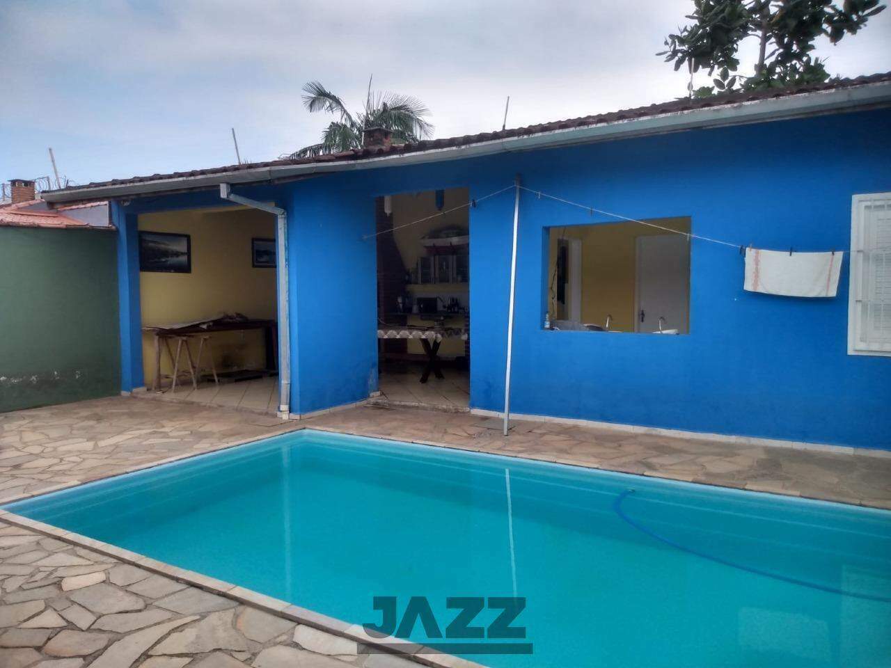 Casa à venda com 3 quartos, 213m² - Foto 1