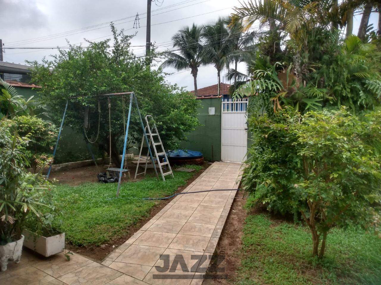 Casa à venda com 3 quartos, 213m² - Foto 4