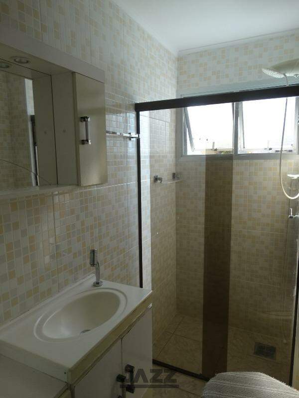 Apartamento à venda com 2 quartos, 70m² - Foto 17