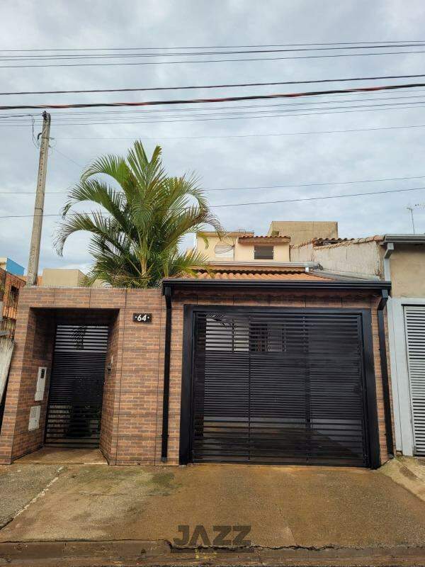 Casa à venda com 3 quartos, 90m² - Foto 1