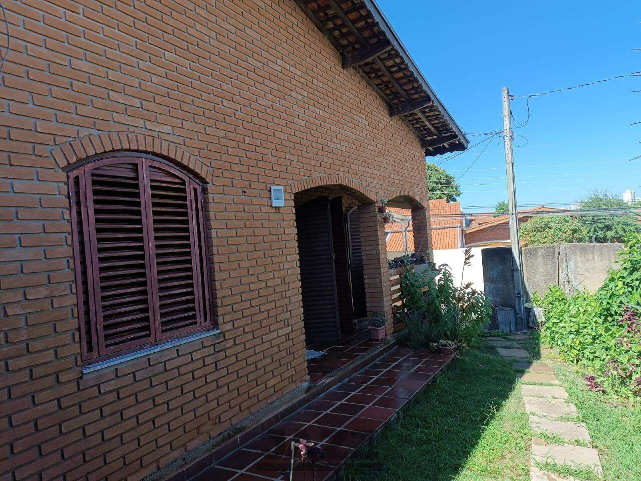 Casa à venda com 3 quartos, 140m² - Foto 2