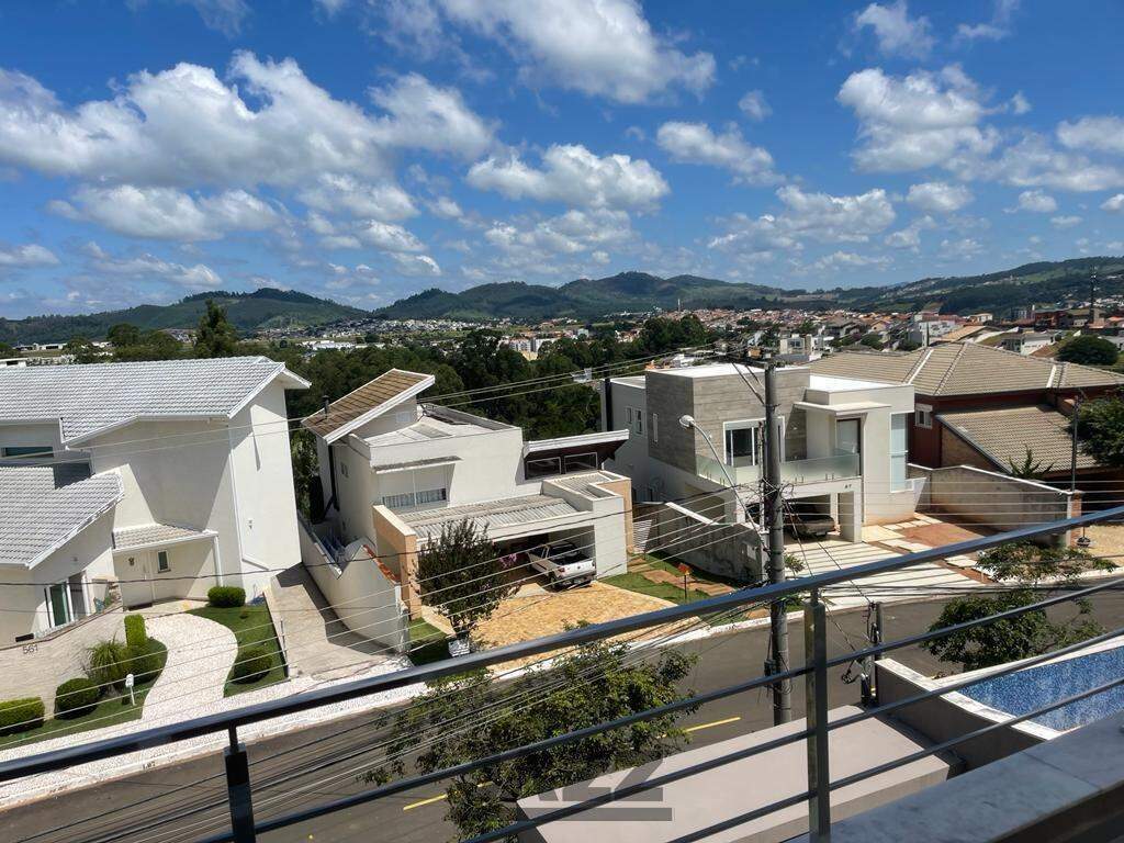 Casa de Condomínio à venda com 5 quartos, 750m² - Foto 1