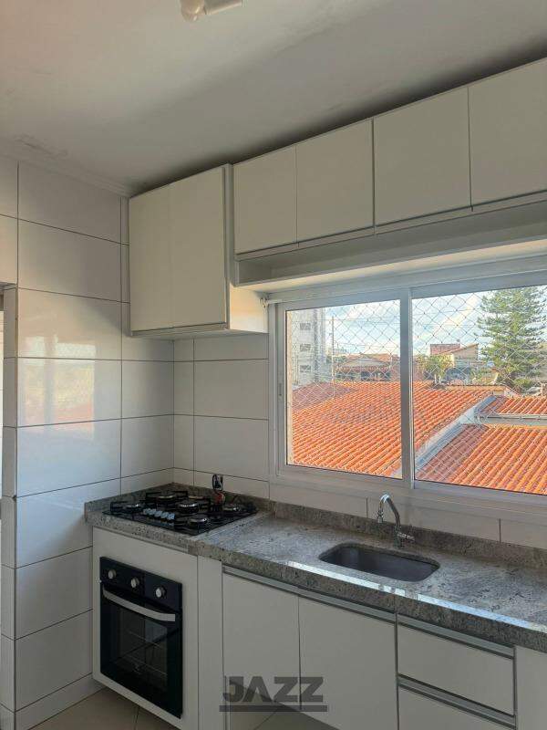 Apartamento à venda com 2 quartos, 75m² - Foto 11