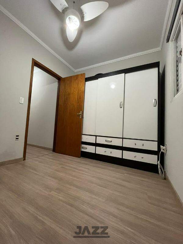 Casa à venda com 4 quartos, 200m² - Foto 14