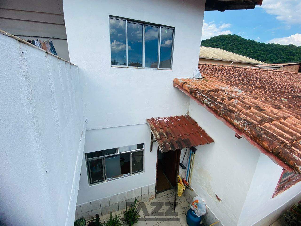 Casa à venda com 3 quartos, 90m² - Foto 26