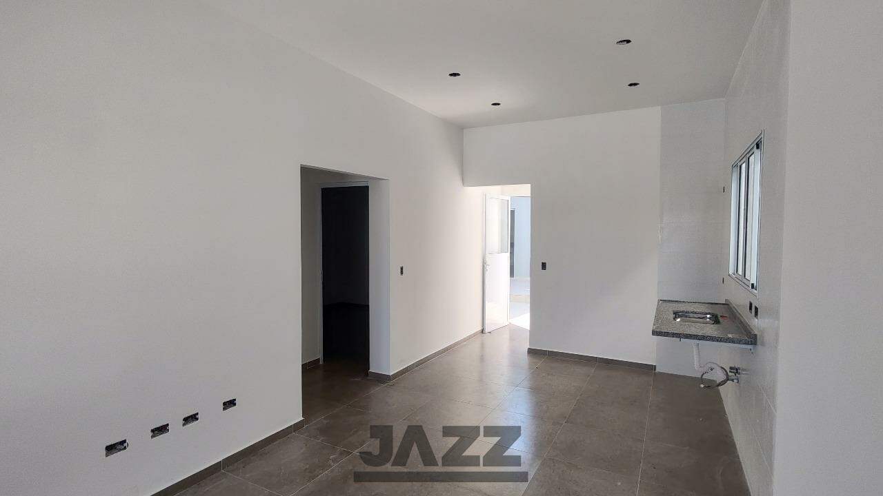 Casa à venda com 4 quartos, 108m² - Foto 1