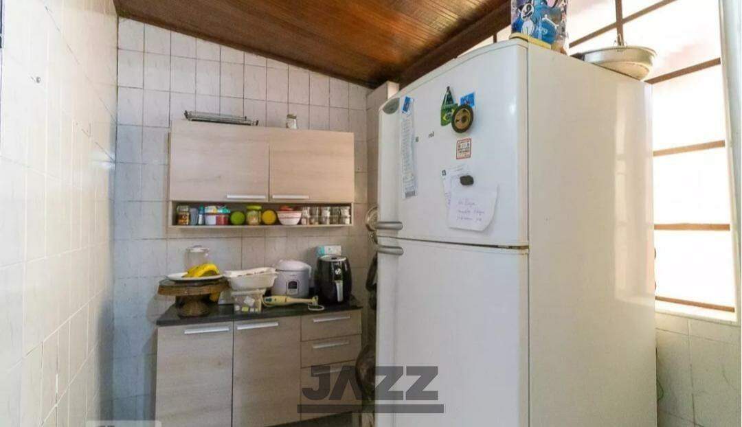 Casa à venda com 5 quartos, 214m² - Foto 14