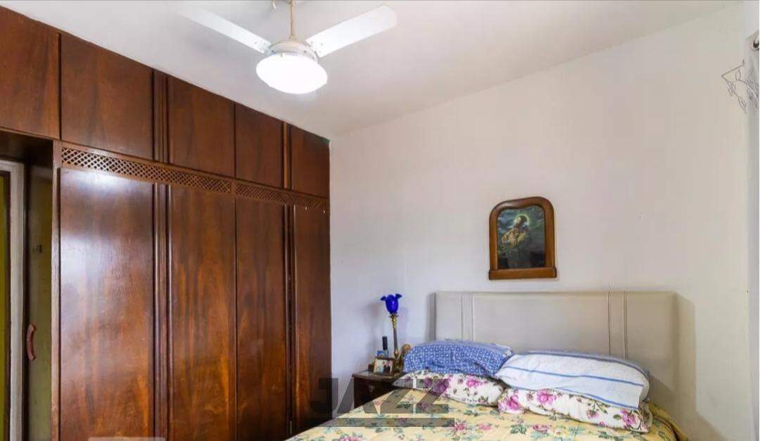 Casa à venda com 5 quartos, 214m² - Foto 6