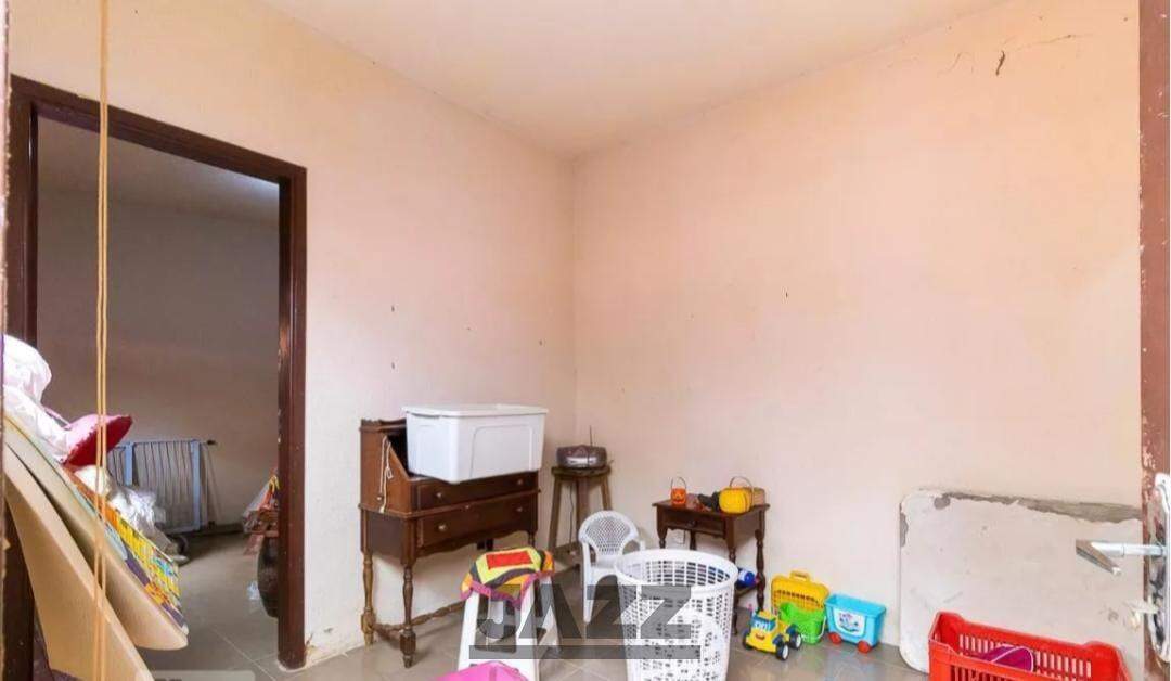 Casa à venda com 5 quartos, 214m² - Foto 21