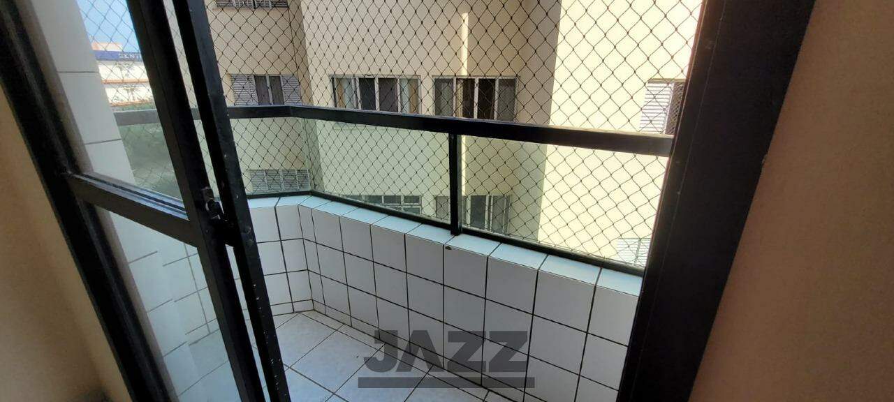 Apartamento à venda com 2 quartos, 70m² - Foto 4