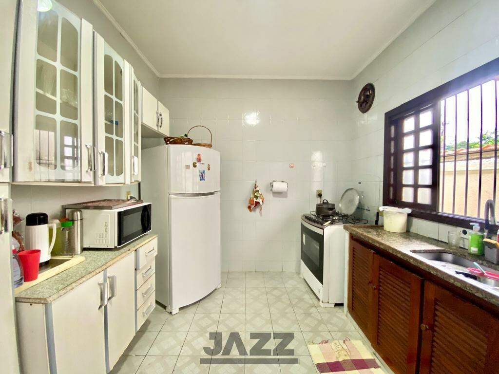 Casa à venda com 4 quartos, 193m² - Foto 13