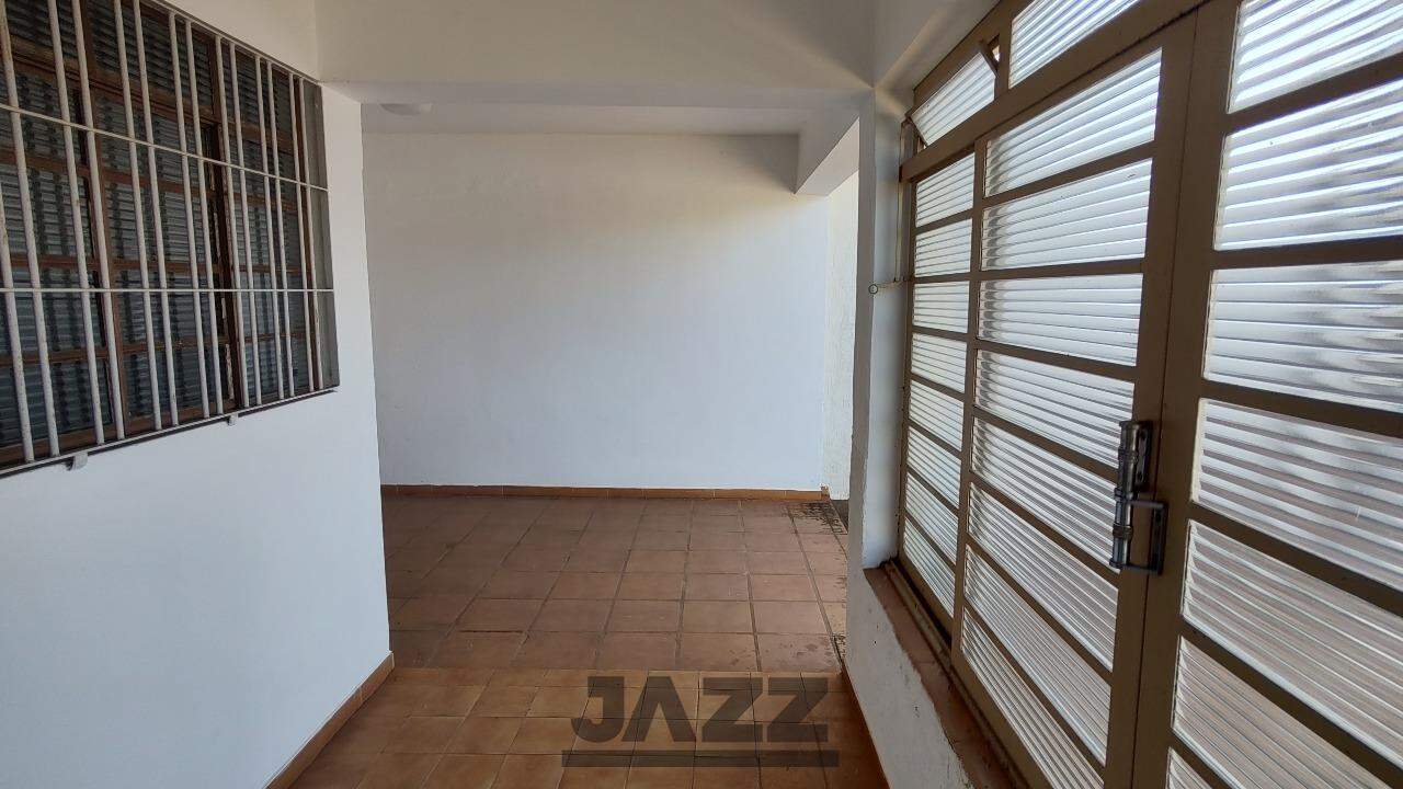 Casa à venda com 3 quartos, 107m² - Foto 4