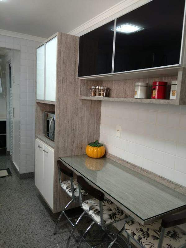 Apartamento à venda com 3 quartos, 134m² - Foto 17