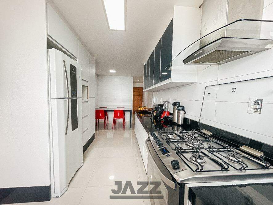 Apartamento à venda com 3 quartos, 182m² - Foto 14