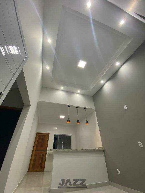 Casa à venda com 2 quartos, 63m² - Foto 2