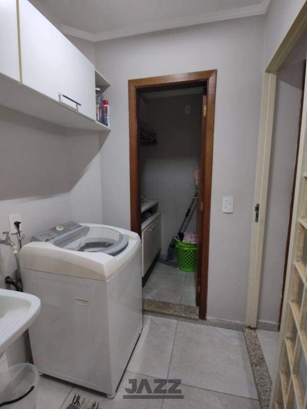 Casa à venda com 4 quartos, 250m² - Foto 16