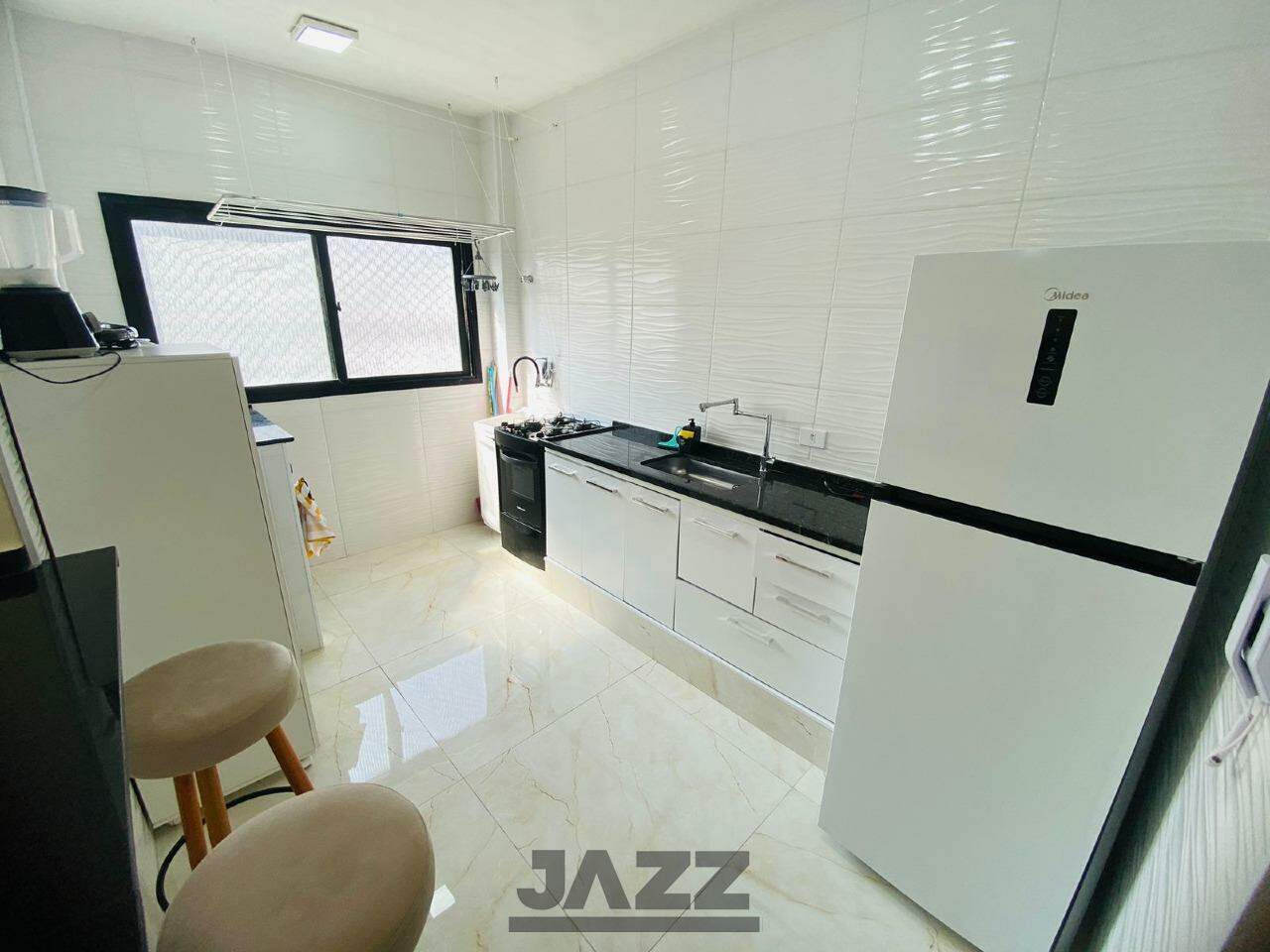 Apartamento à venda com 2 quartos, 75m² - Foto 13