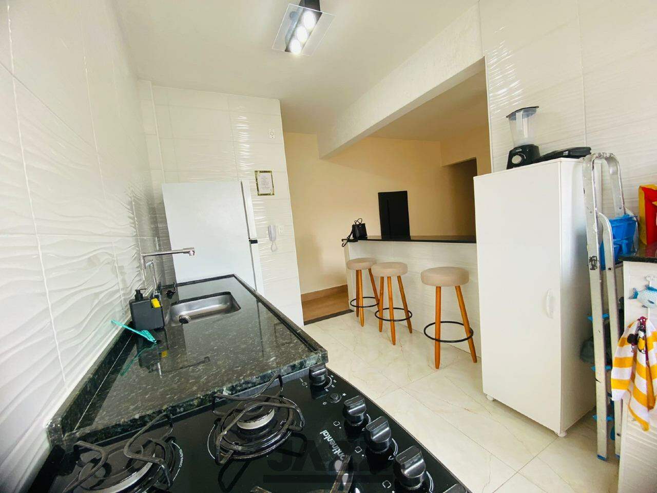 Apartamento à venda com 2 quartos, 75m² - Foto 14