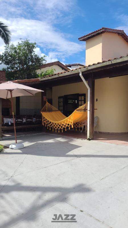 Casa, 5 quartos, 236 m² - Foto 2
