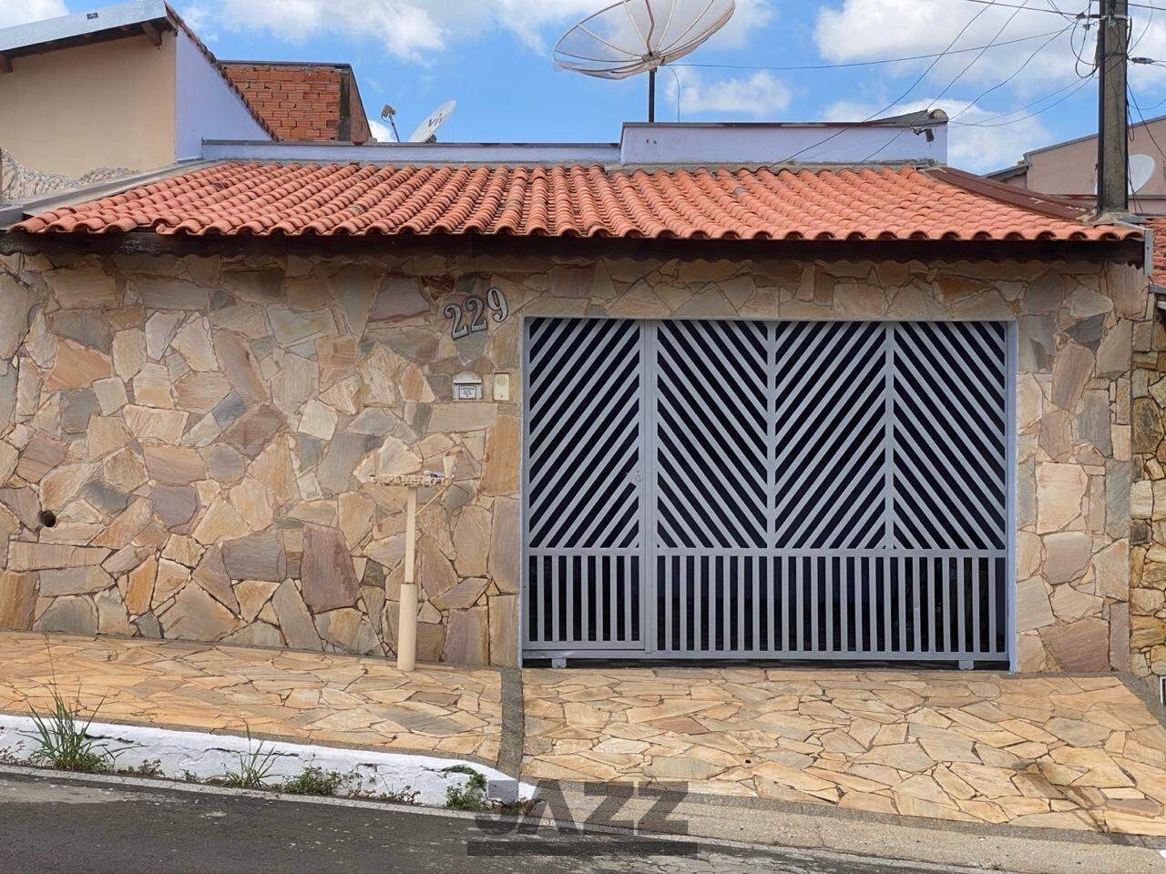 Casa à venda com 3 quartos, 130m² - Foto 1