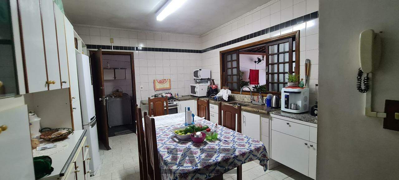 Casa à venda com 2 quartos, 162m² - Foto 9